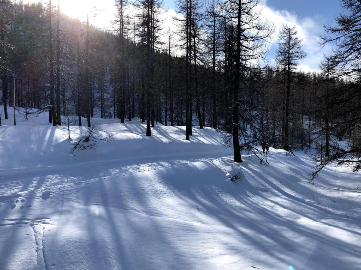 Clotes Modern Apartment, 50m From Slopes - Sleeps 6-8, 2 Bath - Sauzeholiday * Sauze D'Oulx