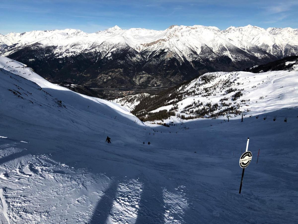 Clotes Modern Apartment, 50m From Slopes - Sleeps 6-8, 2 Bath - Sauzeholiday Oulx