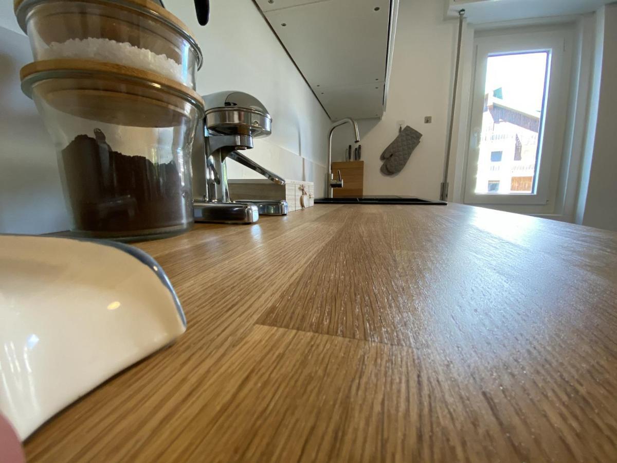 Clotes Modern Apartment, 50m From Slopes - Sleeps 6-8, 2 Bath - Sauzeholiday *