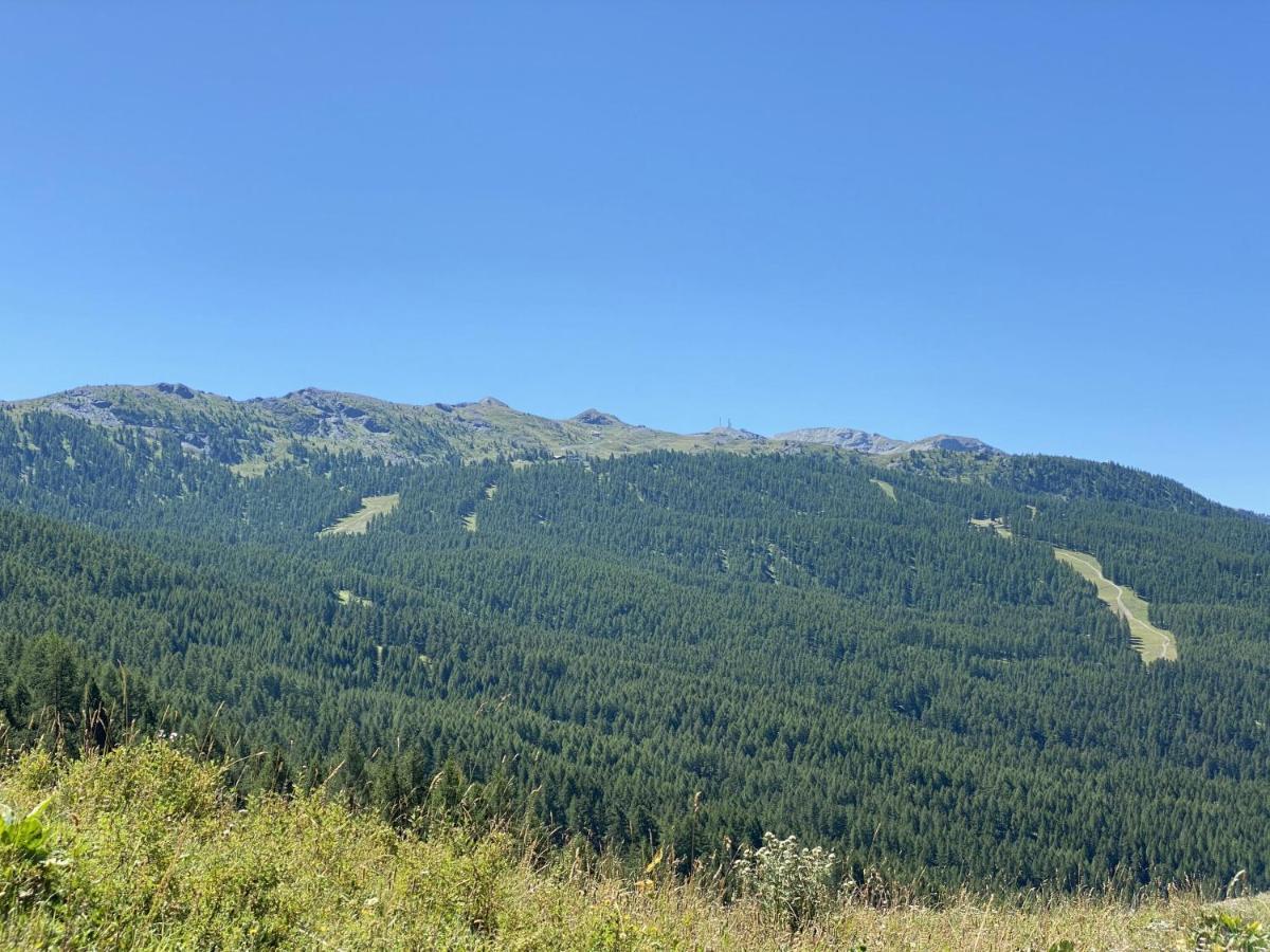Clotes Modern Apartment, 50m From Slopes - Sleeps 6-8, 2 Bath - Sauzeholiday *